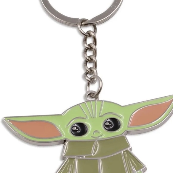 Star Wars Mandalorian Baby Yoda Boxed Gift Set w/ Crew Socks Mug Key Chain - Picture 5 of 5